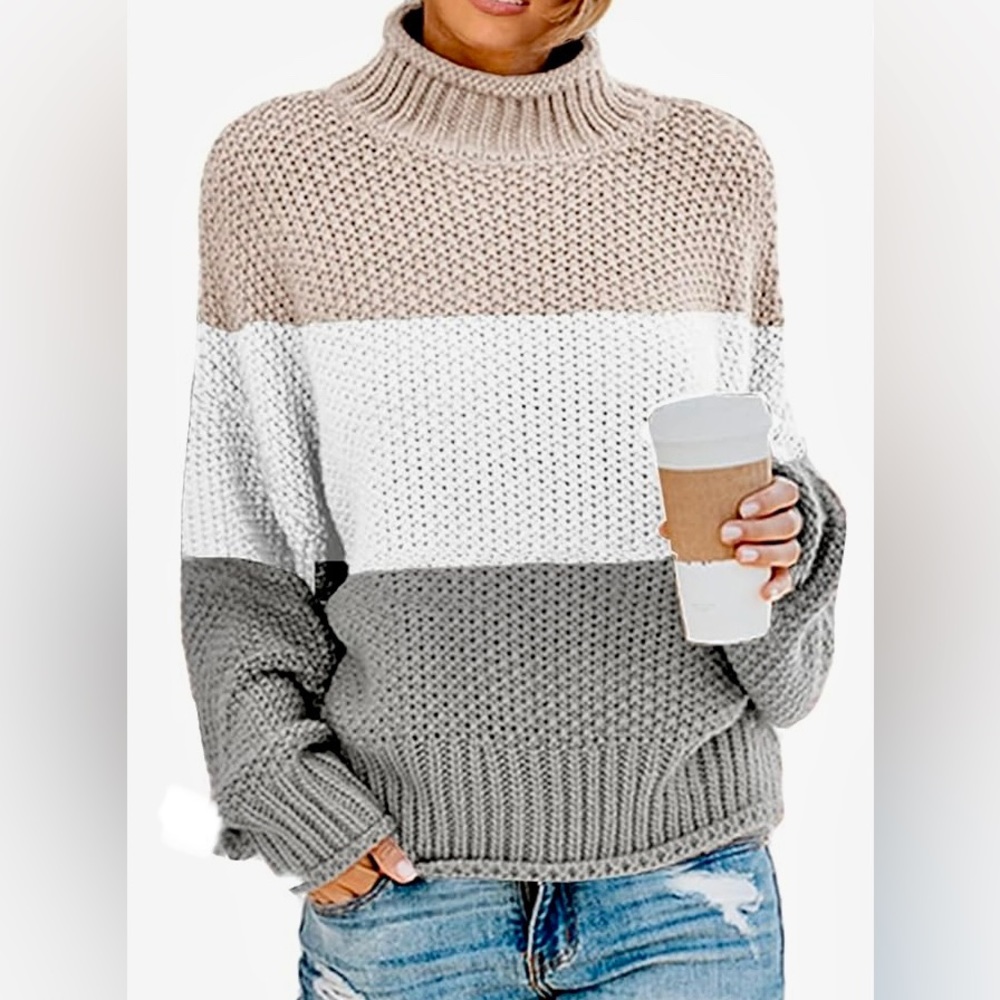 Oversize Chunky knit turtleneck/Cowl Sweater, Size S. Beige, White, Gray